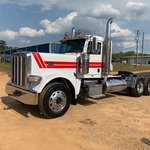 2011 Peterbilt 389
