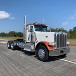 2015 Peterbilt 389